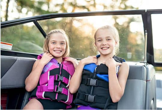 2 Girls in Lifejackets